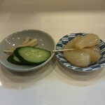 リッチなカレーの店 アサノ - お新香＆らっきょう