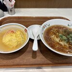 餃子の王将 - 料理写真:餃子の王将ランチ。この後カラーゲが出て来ます。