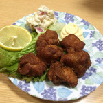紀八 - 鳥の唐揚げ500円