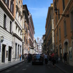 Hotel d’Inghilterra - ｺﾝﾄﾞｯﾃｨ通りからスペイン広場を望む