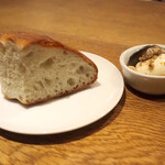 スガハラ - パン & マスカルポーネ + 胡桃 + 蜂蜜