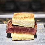 北海道焼肉 北うし - 北海道和牛フィレステーキサンド