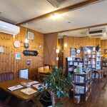 ヒーローズカフェ - 店内風景