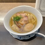 Haruo Santada - 黄金スープの中華そば1100円＋味玉150円