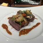 ラトリエ ドゥ ジョエル・ロブション - 仔羊背肉のロースト　クミンの香る茄子のコンポートとレモンのコンフィ。