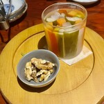 路地裏のサルヴァ通る - 色々野菜のピクルス♪