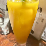 路地裏のサルヴァ通る - プルプルマンゴーサワー♪