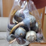 日本料理 武蔵野 - 毎年恒例この時期義父がくわいを取り寄せて
      　　　皮を剥いて揚げてくわいチップスに!!