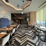 The Living Room with SKY BAR - 内観 ①