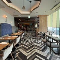 The Living Room with SKY BAR - 内観 ①