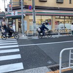 セブンイレブン - 外観写真: