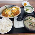 街かど屋 - 料理写真:粕汁（鶏かつとじ）定食
