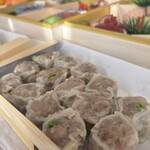 崎陽軒 - 料理写真:おせちに負けないしゅうまいの力。