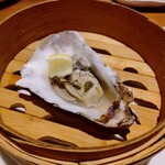 どさんこキッチン ゴリラ - 牡蠣1個(297円)蒸し