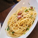 肉と石釜ピザのイタリアン Pizzacozou - 合鴨の剥製とネギのペペロンチーノ