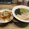 むかん - ・牡蠣塩ラーメン　　　850円
・肉丼　　　　　　　　350円