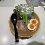 家系ラーメン 革新家 TOKYO - 革新家スペシャル
