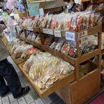 朝日軒 - 沢山のせんべい♡