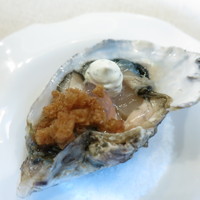 Jean-Georges Tokyo - 有明海産の牡蠣　薔薇とレモンのジュレ　クルトン