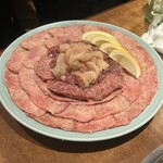 焼肉 静龍苑 - ①1番人気のタン塩、塩ハラミ、ミノ、ロース