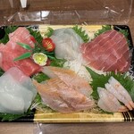 ランドロームフードマーケット - 料理写真:お刺身盛り合わせ