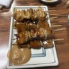もつ焼きマーちゃん - 11.シロ160円 と12.レバー160円
