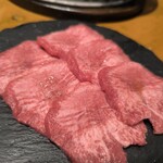 炭火焼肉 ごろう 流川店 - 