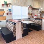 CLOVER market - 内観