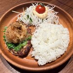びっくりドンキー - 料理写真:「ミニマムおろしそバーグディッシュセット」890円税込み♫