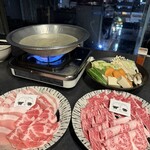 しゃぶしゃぶ すき焼き 食べ放題 和牛と豚 三条河原町店 - 