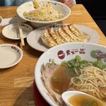 天下一品 - 料理写真:チャーハン羽根つき　餃子定食（あっさり）¥1,440