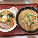 ラーメン まるとも - どちらも野菜たっぷりで、ラーメンを食べる罪悪感が軽減します笑