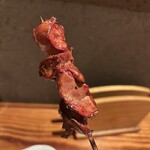 炭火焼鳥正ざわ - 軍鶏きも300円