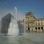 Les cafés de la pyramide - 
