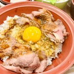 すき家 - 料理写真:ローストビーフ丼(並)