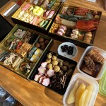 博多久松 - 右側のは自家製です