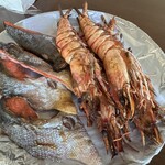鰻割烹 伊豆栄 - 角上川口で調達したエビ・鮭