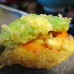 笹の葉 - 人参、ししとうの揚物アップ