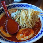 一世風靡 - 2014年12月23日(火・祝)　冬季限定　赤からとんこつ(700円)＋煮たまご(50円)　麺リフト