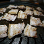 Kumasambiki - カリカリになるまで焼くと美味しい！