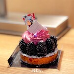 カズノリ イケダ アンディヴィデュエル エスパル仙台店 - ケーキ