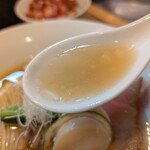 RAMEN MATSUI - 塩っぱくないし、少し控え目に円やかにシジミを感じます。