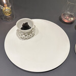 プレゼンテ スギ - ⑪ Sugiのブラックサンター
      フォアグラのテリーヌ　栗　アマゾンカカオ
      硬めのクッキー生地