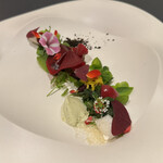 プレゼンテ スギ - ⑳ Sugi畑をお皿に乗せて
      バニラ、ライムとレモンのアイスドレッシング
      セミドライブラックオリーブ  弾ける飴