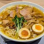 親鶏中華そば 綾川 大成店