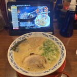 九州らーめん亀王 - 料理写真: