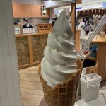 ミルク&パフェ よつ葉ホワイトコージ 新千歳空港店 - 