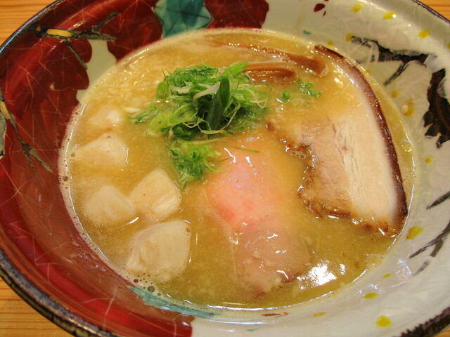 『麺屋 夢風@JR名手「お正月数量限定 丹波黒鶏と貝柱の白湯らぁめん」』by 紀州の丸栄 : 麺屋 夢風 - 名手/ラーメン [食べログ]