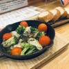 ダイニングキッチン くら - 牡蠣のアヒージョ