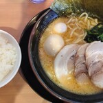 横浜家系ラーメン 木村家 - 料理写真:MAXラーメン1180円（硬・普・普）+ライス150円=1320円